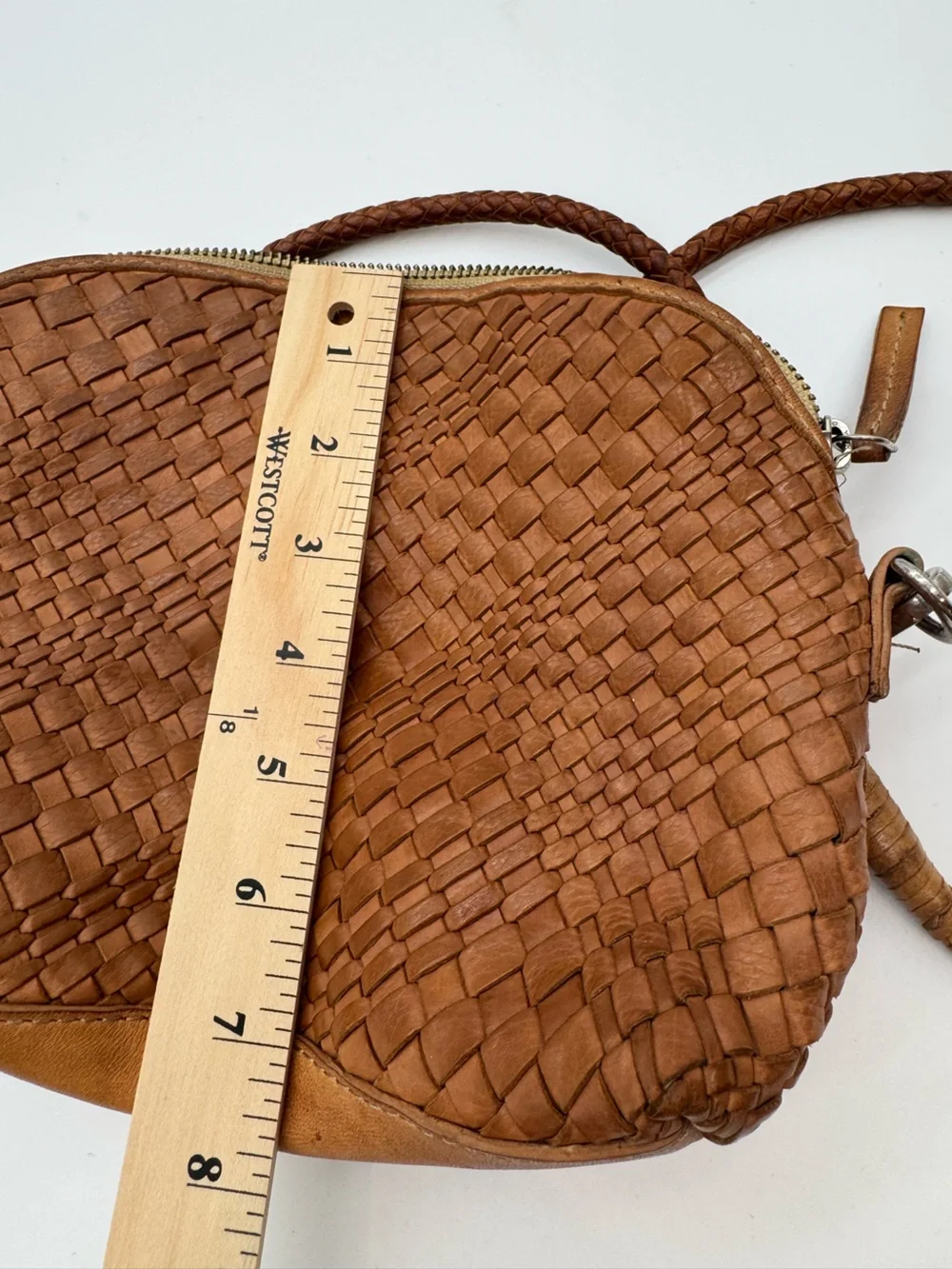 Dragon diffusion Woven Leather Crossbody Bag - Brown